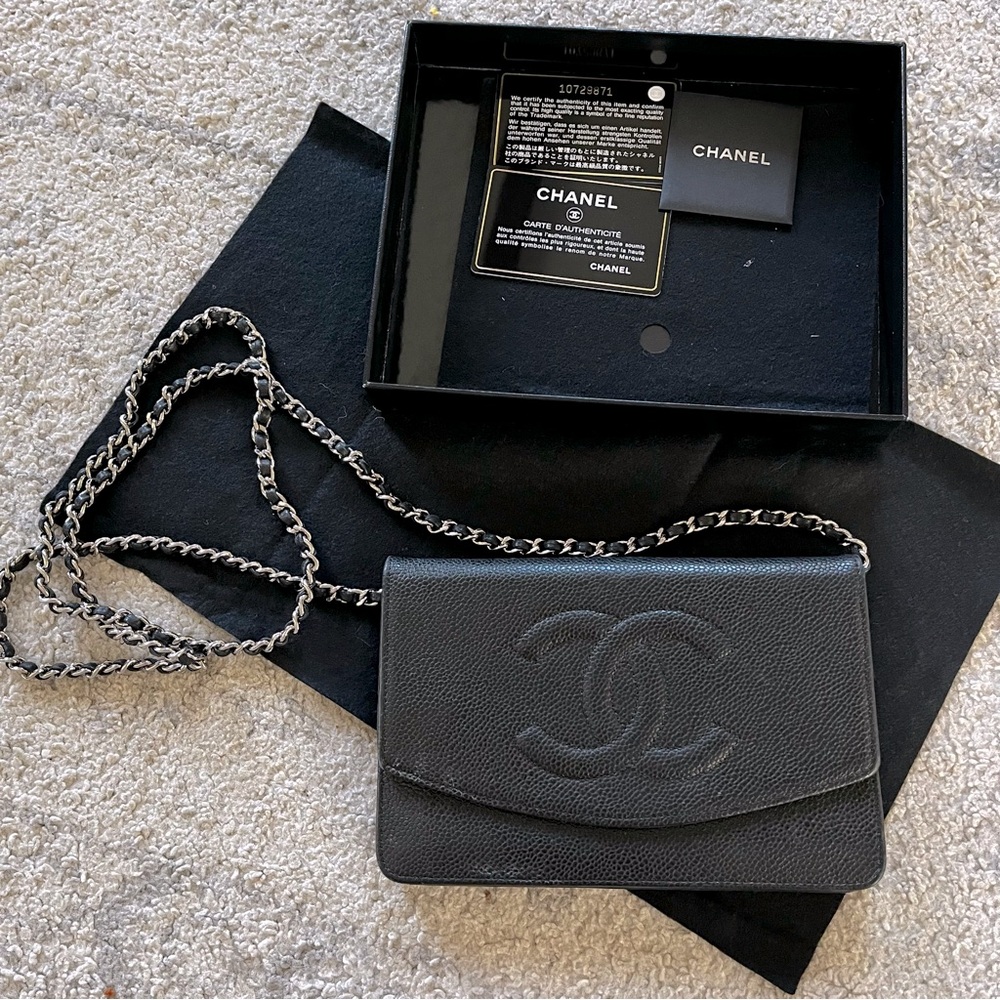 Chanel- Vintage Caviar Leather Wallet on Chain, Black